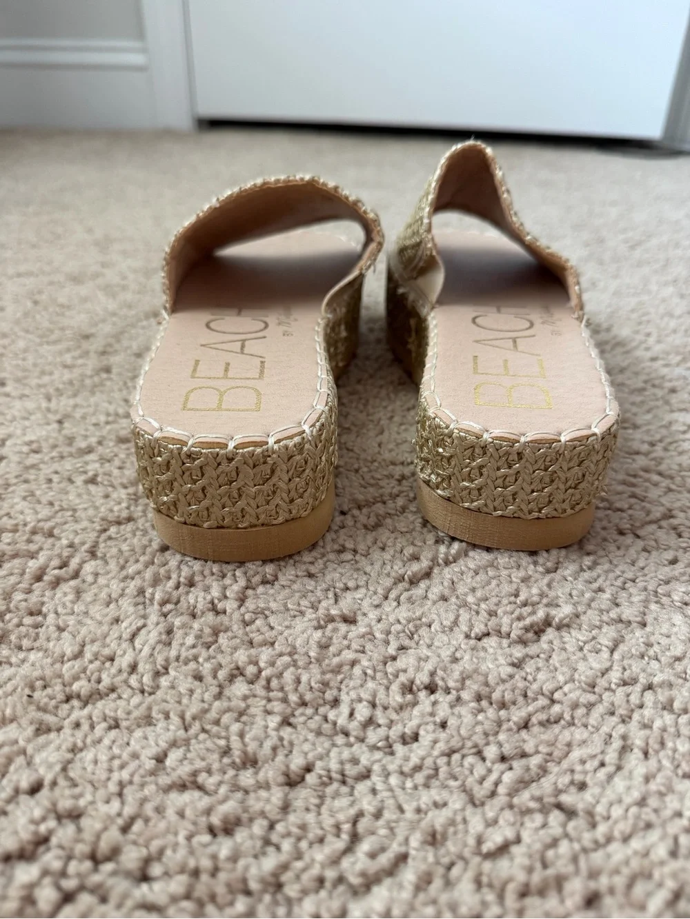 BEACH by Matisse Raffia Del Mar Platform Slide Sandals Beige/Gold NWOT Size 6